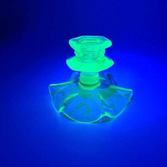Vintage Green Vaseline Depression Uranium Glass Candlestick Holder - Picture 4 of 9